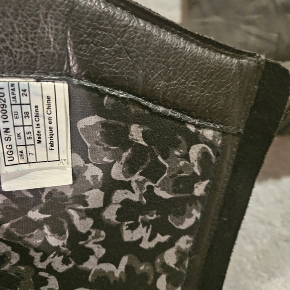 UGG Seldon Tall 1009201 Black Womens Boots, Size 7 - Picture 5 of 15